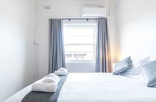Hamilton Hotel | Sydney Junction Hotel
