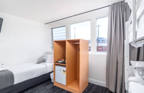 Hamilton Hotel | Sydney Junction Hotel