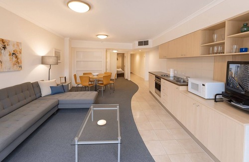 Sydney Central Business District Apartment | Sydney- PI702 - Kent St - Spacious Studio in Mantra Hotel with Separate Sleeping Area Near Darling Harbour