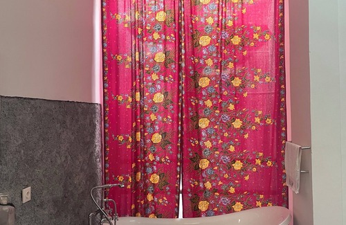 Praia Bed & Breakfast | SYD’S CITY CENTER Bed and Breakfast