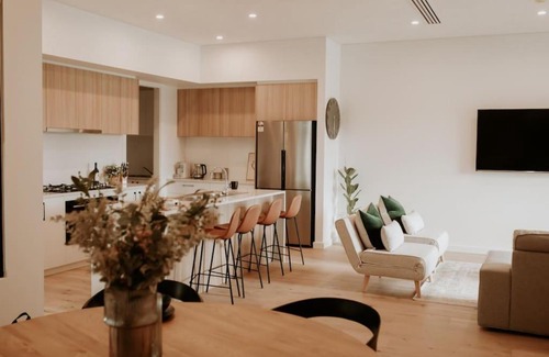 Adelaide Central Business District Apartment | SYLO Luxury Apartments - LVL 2
