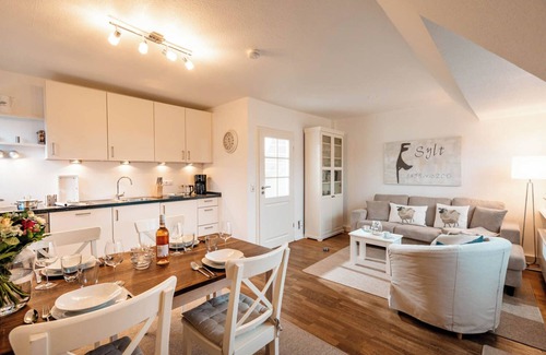 Tinnum Apartment | Sylt is a valuable habitat and a soothing vacation spot, a paradisiacal realm of peace and tranquillity.