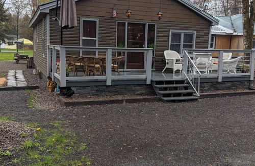 Sylvan Beach Apartment | Sylvan Beach Vacation Rental