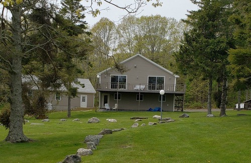 New Harbor House | SYLVAN The Moorings, ocean views, close to Pemaquid beach!