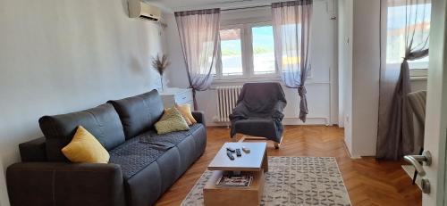 Pirot Apartment | Symphony