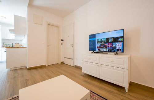 Tomicici Apartment | Symphony Tivat Apartment