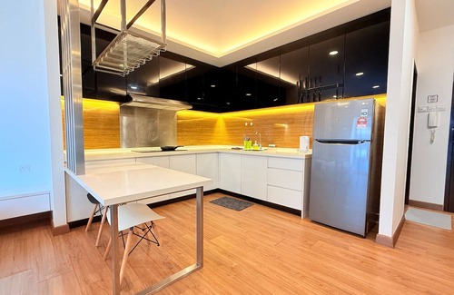 Seri Kembangan Condo | Symphony Tower by Emily in Town