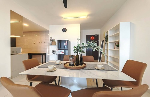 Seri Kembangan Condo | Symphony Tower by Emily in Town