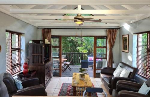 Old Place Apartment | Syringa Cottage Family Hideaway