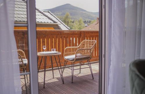 Karpacz Ski Chalet | Szafranowe Wzgórze III-Dom z parkingiem, Sauna, zew Jacuzzi