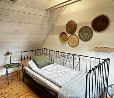 Zawoja Apartment | Szumidomki strefa z jacuzzi sauna widok na potok las