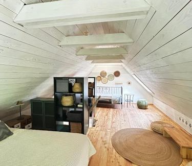 Zawoja Apartment | Szumidomki strefa z jacuzzi sauna widok na potok las