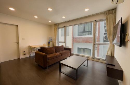 Quang An Apartment | Tô Ngọc Vân - Căn hộ 1 ngủ Hồ Tây