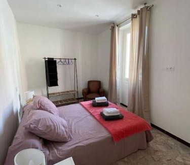 Saint-Florent Apartment | t 3 place du village a 100 m du port de plaisance