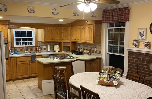 Ruffin Other | t“Authentic 1890s Farmhouse for Antique Lovers & History Buffs”