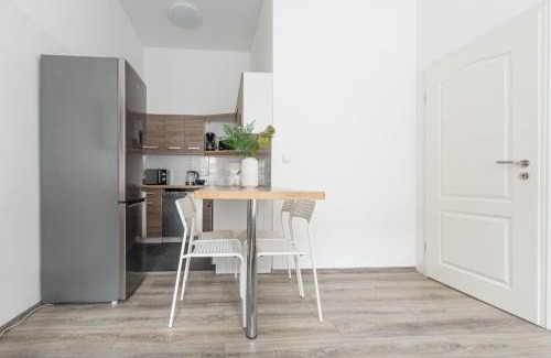 Duesseltal Apartment | T&K Apartments - 2 Room Apartment - Ground Floor