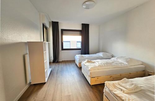 Solingen Apartment | T&K Apartments - Solingen - 3-6 Zimmer Grand Apartments with private parking for all vehicles