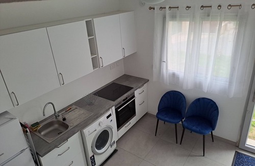 Bazoches-sur-Guyonne Apartment | T1 quiet near Paris ideal romantic getaway Haute Vallée Chevreuse