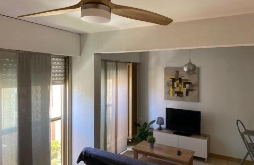 Hyeres City Centre Apartment | T1 résidence privée bien situé,piscine,tennis,parking