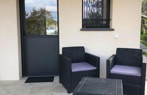 Cuttoli-Corticchiato Apartment | T1 traversant, plain pied entre mer et montagne