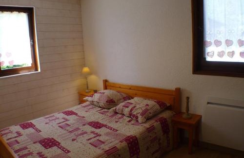 Samoens Apartment | T2 au calme, proche centre village - Terrasse et parking - FR-1-629-16