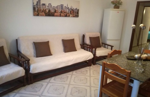 Alagoas Apartment | T2 Baixo Inserido Numa Vivenda em Portimão