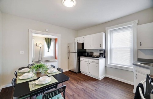 Allentown Apartment | T2 · Brick Town - Arcade machine