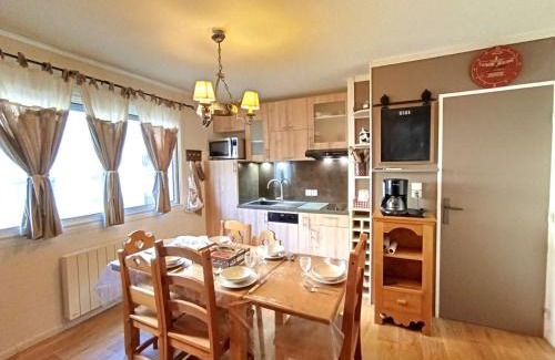Pla d'Adet Apartment | T2 cosy pour 6 personnes avec WIFI et parking à Pla d'Adet - FR-1-457-370