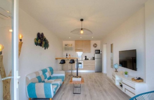 Alata Apartment | T2 ground floor villa Magnificent sea view