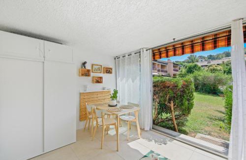 Le Pradet Apartment | T2 Rez-de-chaussée, piscine, plage à pied