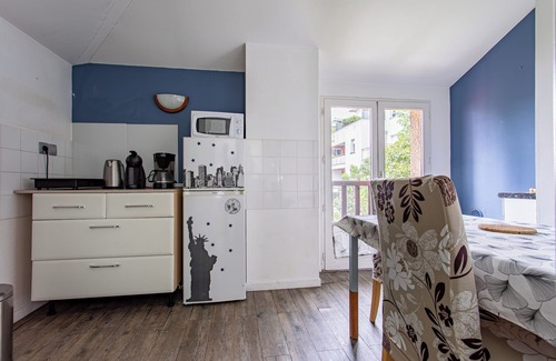 Fer a Cheval Apartment | 🔥 T2 Toulouse Centre St Cyprien Queen Size bed, air conditioning, terrace, quiet, comfort