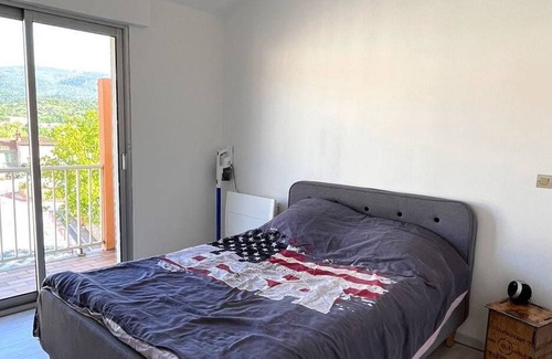 Prades Apartment | T2 Traversant Renove Avec Terrasses ET Place DE Parking Privative