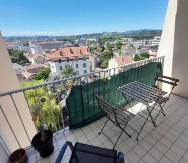 Villeurbanne Apartment | T2 traversant vue Fourvière