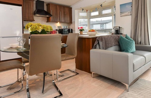 Mynytho Ski Chalet | T28, The Warren in the beautiful Pwllheli