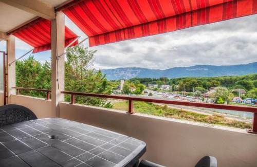 Saint-Julien-en-Genevois Apartment | T3 68m2 Garage Terrasse Gare aux portes de Genève
