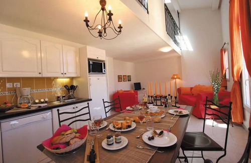 Paradou Condo | T3 confortable | Piscine sur place + aire de jeux