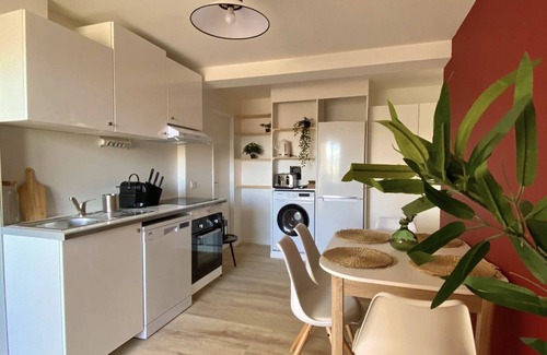 Gruissan Apartment | T3 de Charme Climatisé - Piscine - Plage à 5 min
