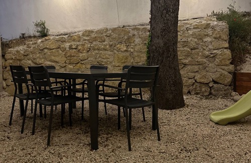 Saint-Mitre-les-Remparts House | T3 HOUSE in a pleasant village