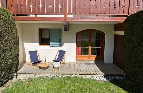 Flumet Apartment | T3 with terrace and view at the foot of the slopes