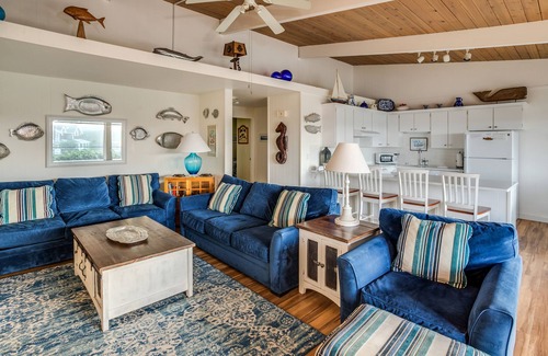Gearhart Condo | T444 2 Bedroom 2nd Floor Pet Friendly, stairs to unit, No cleaning fee