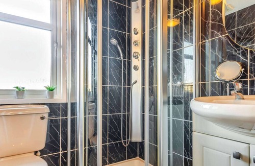 Mynytho Ski Chalet | T6 The Warren in the beautiful Pwllheli