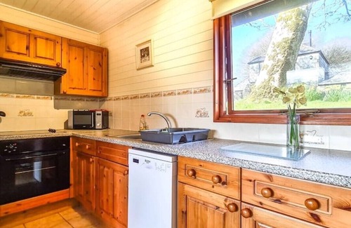 Fivelanes Cabin | Ta Mill Brookview lodge 2 in a Stunning Retreat