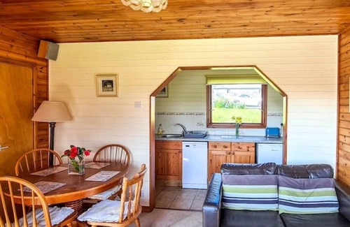 Fivelanes Cabin | Ta Mill Brookview lodge 2 in a Stunning Retreat