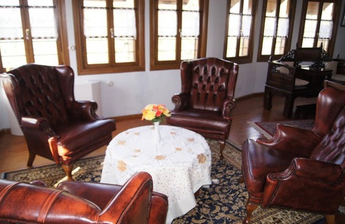 Pinakates Hotel | Ta Xelidonakia