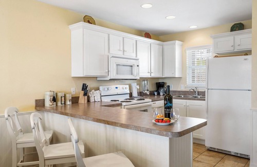Kimberling City Condo | Table Rock Lake Access Condo w Peaceful View-Free Daily Tickets-Cmty Pool-Pickleball