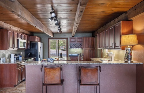 Lampe House | Table Rock Lake Access, Pvt Outdoor Pool, Pvt Hot Tub, $400 of Daily Tickets, Panoramic Views