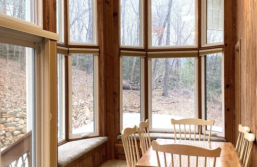 Pickens Cabin | Table Rock SC Getaway
