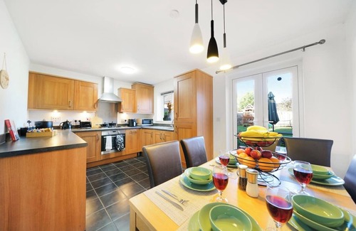 Little Chalfont House | Table Tennis | Ensuite | Garden | Parking x2 | Work Stays