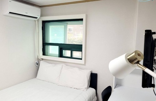 Muk-tong Hotel | Taereung Hill House