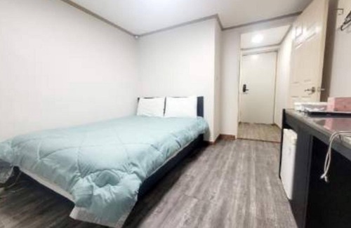 Muk-tong Hotel | Taereung Hill House